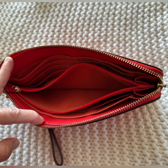 Coach cross grain embossed logo 10” wristlet w/removable strap. 6 cc slots - Picture 9 of 11